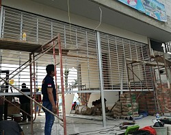 Pemasangan Rolling Grille
