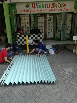 Service Folding Gate