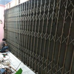 Service Folding Gate Ruko Pasar Kranji Bekasi