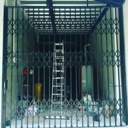 Pemasangan Pintu Harmonika Baru BSD Serpong Tangsel